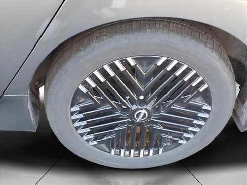 Used 2023 Nissan Leaf SV Plus image 13