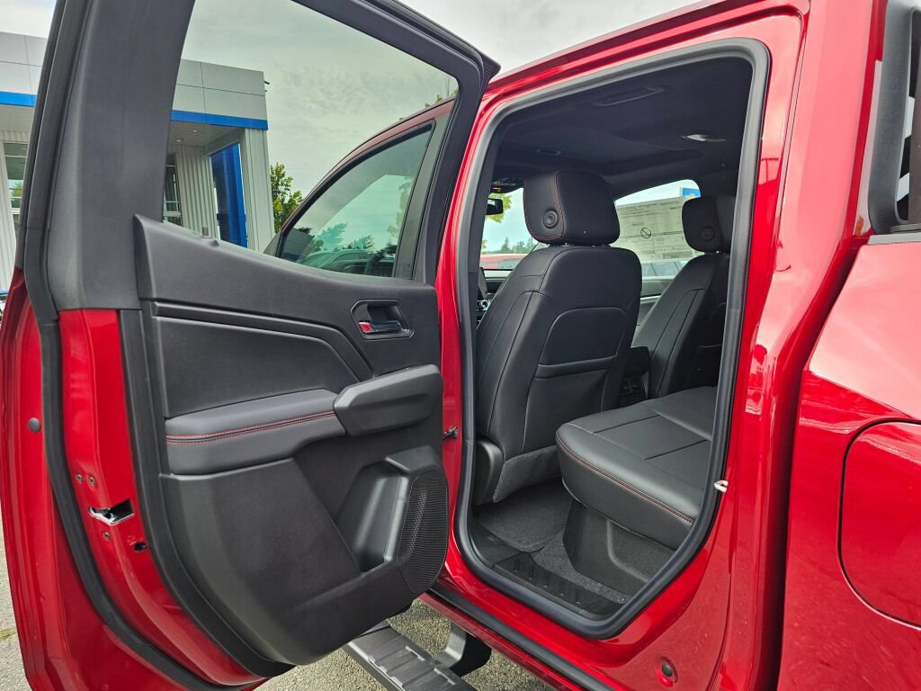 New 2026 Chevrolet Colorado Z71 w/ Midnight Edition AWD/4WD image 25