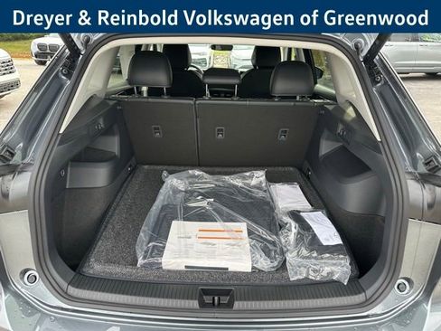 New 2026 Volkswagen Tiguan SE image 30