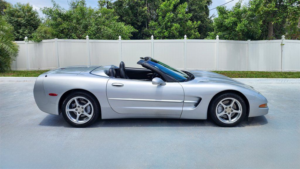 Used 2000 Chevrolet Corvette Convertible w/ Memory Pkg RWD image 9
