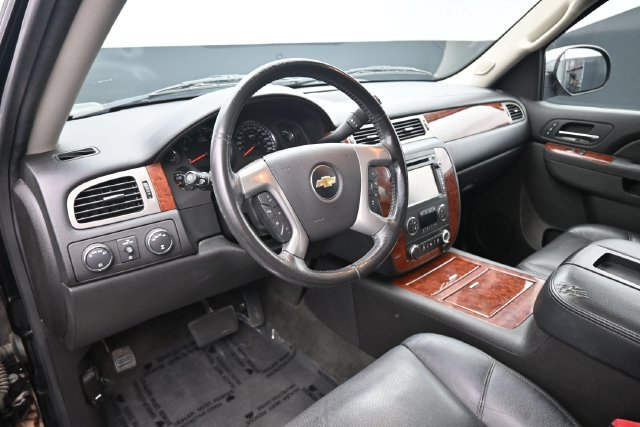 Used 2013 Chevrolet Suburban LTZ AWD/4WD image 12