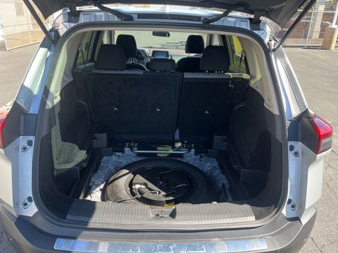 Used 2023 Nissan Rogue SV AWD/4WD image 26