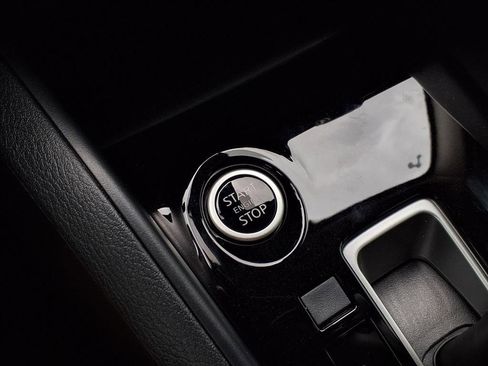 New 2025 Nissan Versa SV w/ Trunk Package image 19