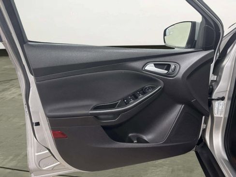 Used 2017 Ford Focus SE image 10