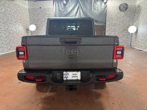 Used 2020 Jeep Gladiator Rubicon AWD/4WD image 6