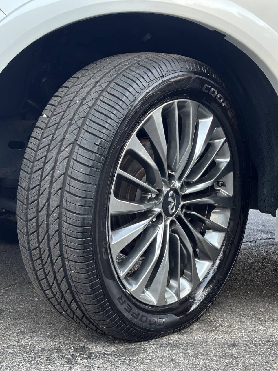Used 2019 INFINITI QX80 Luxe w/ 22" Wheel Package AWD/4WD image 43