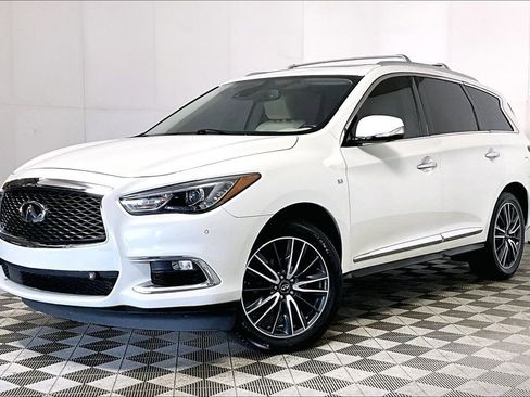 Used 2018 INFINITI QX60 Luxe w/ Deluxe Technology Package image 2