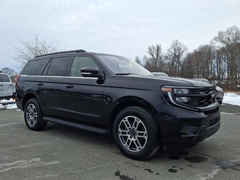 Used 2025 Ford Expedition Active image 1