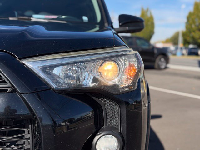 Used 2014 Toyota 4Runner SR5 AWD/4WD image 7