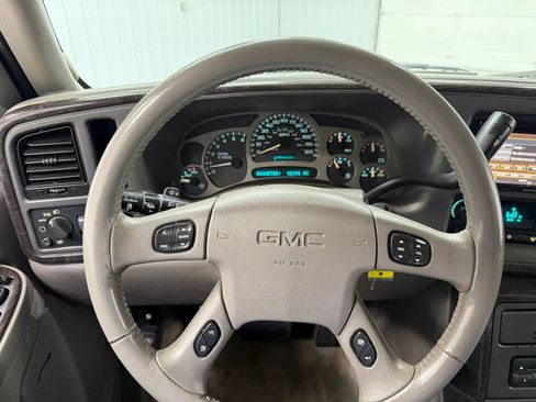 Used 2004 GMC Yukon XL Denali AWD/4WD image 20