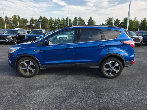 Used 2018 Ford Escape SEL image 2