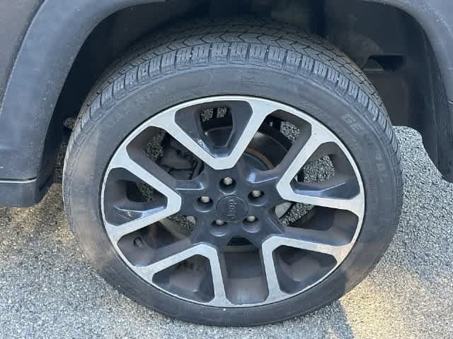Used 2018 Jeep Compass Limited AWD/4WD image 5