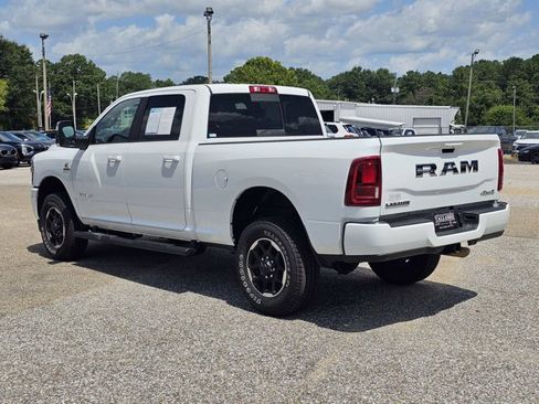 Used 2026 RAM 2500 Laramie AWD/4WD image 14