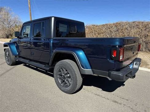 New 2025 Jeep Gladiator Sport image 12