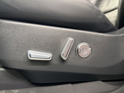 Certified 2025 Lincoln Nautilus Reserve image 31