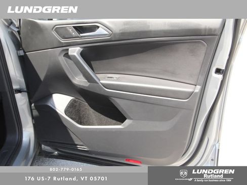 Used 2021 Volkswagen Tiguan SE AWD/4WD image 19