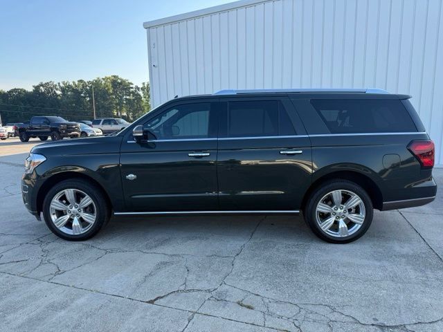 Used 2023 Ford Expedition Max King Ranch RWD image 2