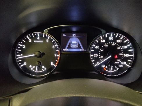 Used 2017 Nissan Pathfinder S image 23