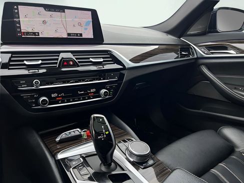 Used 2019 BMW 530i xDrive w/ Convenience Package image 45