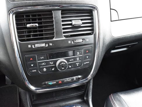 Used 2019 Dodge Grand Caravan GT image 37
