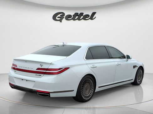Used 2022 Genesis G90 5.0 Ultimate image 4