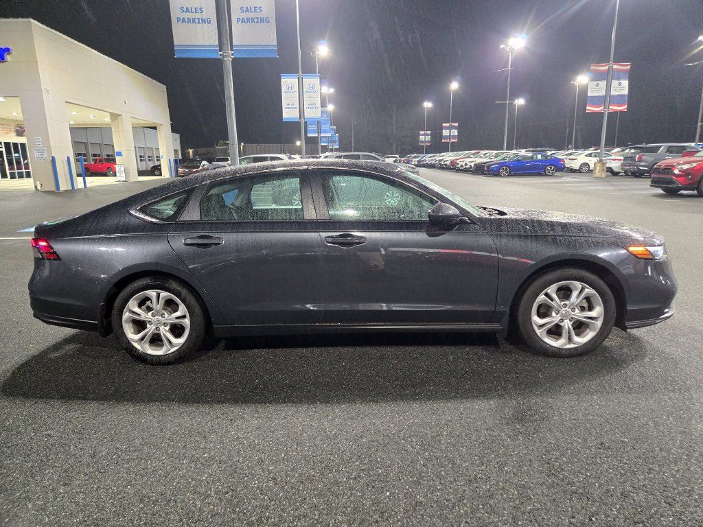 Used 2026 Honda Accord SE image 4