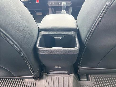 Certified 2022 Toyota Tacoma SR5 w/ Technology Package image 18