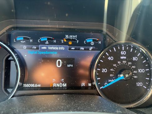 Used 2020 Ford Expedition XLT w/ Equipment Group 202A RWD image 16