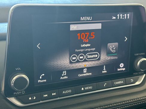 Used 2024 Nissan Rogue SV FWD image 19