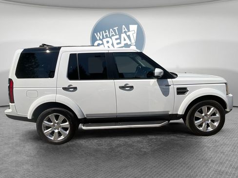 Used 2015 Land Rover LR4 HSE AWD/4WD image 2
