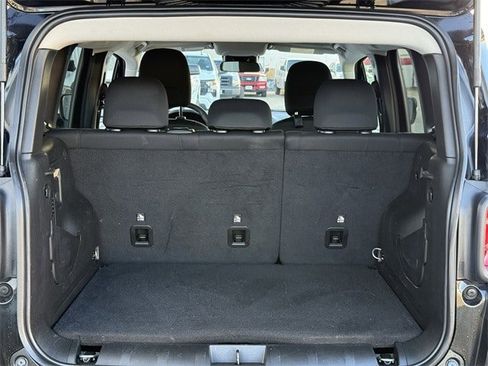 Used 2023 Jeep Renegade Latitude image 32