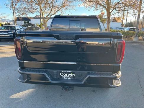 Used 2024 GMC Sierra 1500 AT4X image 9
