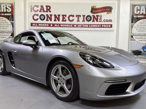 Used 2018 Porsche 718 Cayman image 1