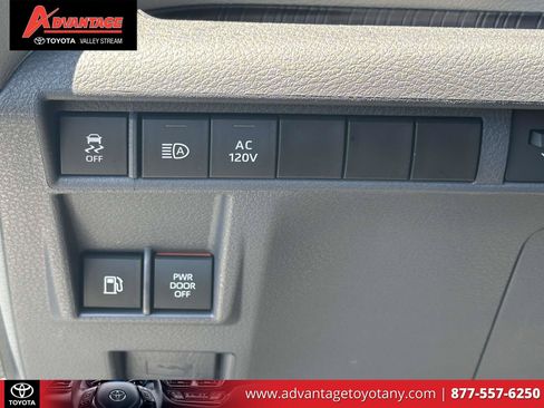 Used 2023 Toyota Sienna Limited AWD/4WD image 24