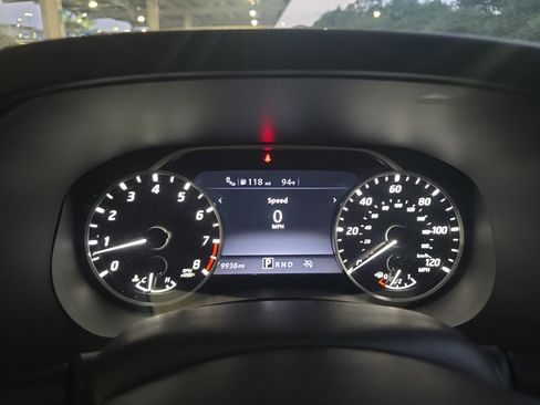 Used 2025 Nissan Frontier SV RWD image 17