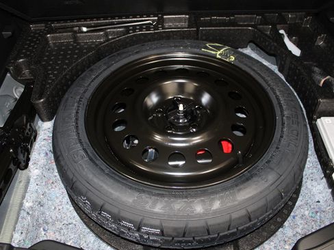 New 2025 Ford Escape SE w/ PHEV Premium Package image 34