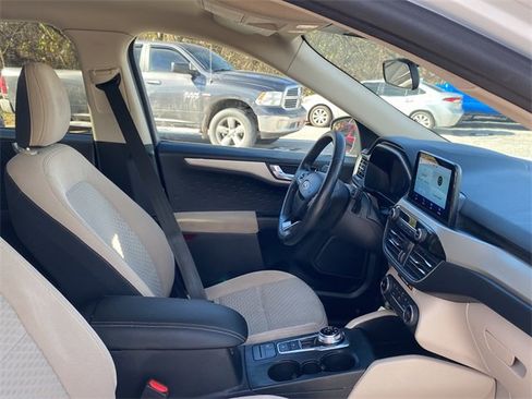 Used 2020 Ford Escape SE Sport image 11