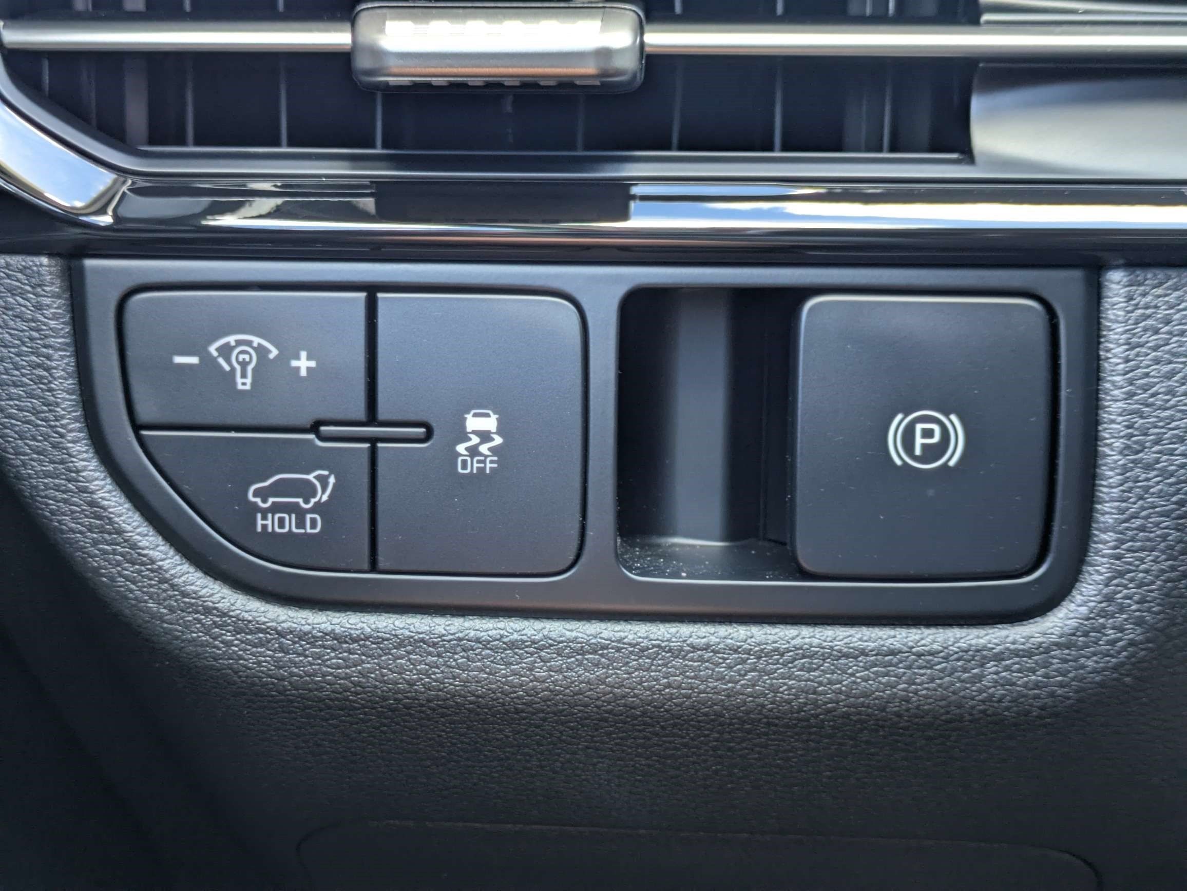 Used 2026 Kia Sportage EX FWD image 33