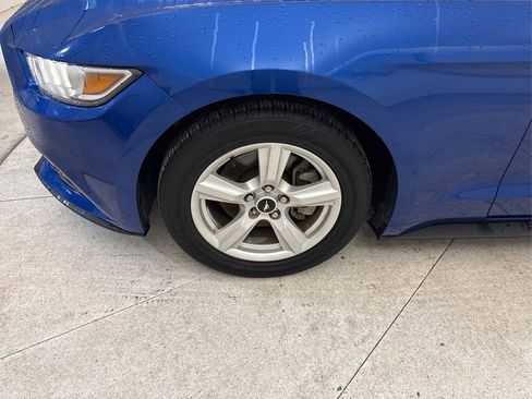 Used 2017 Ford Mustang Coupe RWD image 11