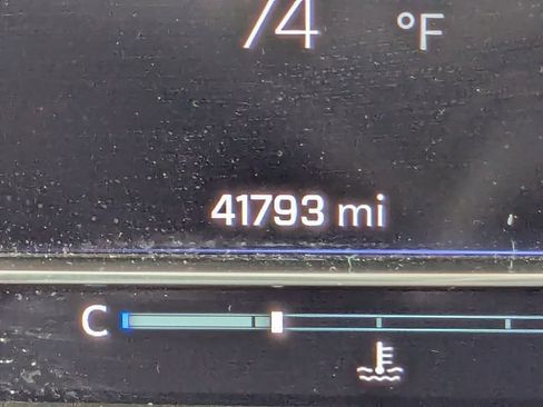 Used 2025 Chevrolet Silverado 1500 LT image 29