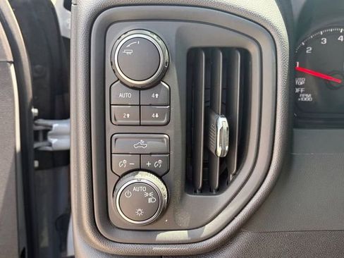 Used 2025 Chevrolet Silverado 1500 Custom Trail Boss AWD/4WD image 5
