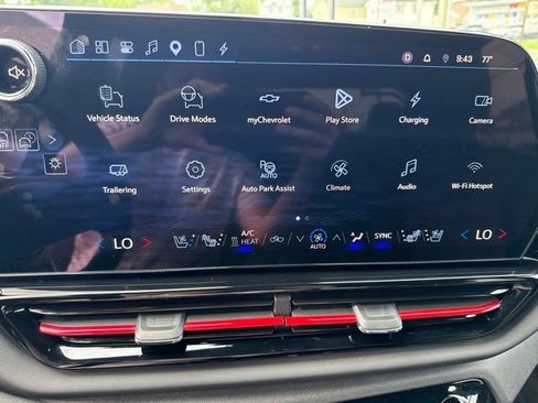 Used 2026 Chevrolet Silverado EV Trail Boss AWD/4WD image 25