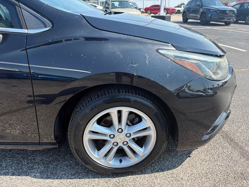 Used 2016 Chevrolet Cruze LT FWD image 11