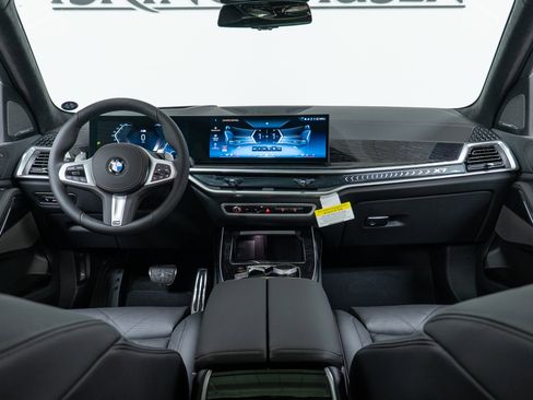 New 2026 BMW X7 xDrive40i w/ M Sport Package image 15