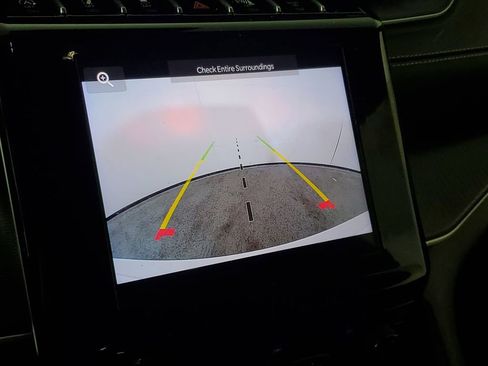 Used 2025 Jeep Grand Cherokee Altitude image 19