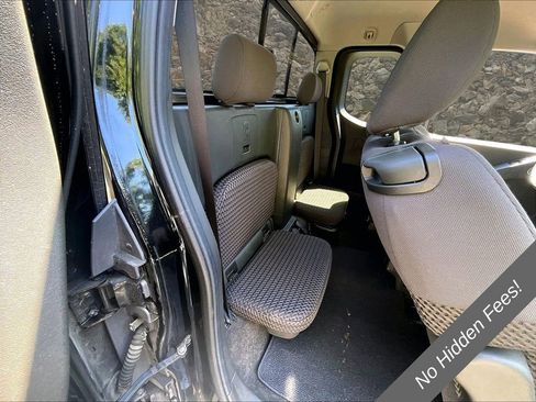 Used 2013 Nissan Frontier SV AWD/4WD image 24