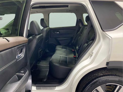 Used 2023 Nissan Rogue SL w/ SL Premium Package image 24