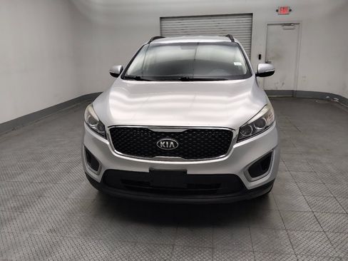 Used 2018 Kia Sorento FWD image 15