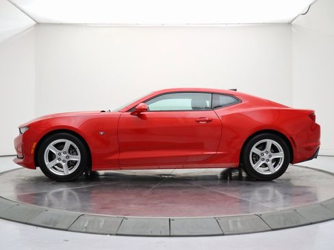 Used 2023 Chevrolet Camaro LT image 2