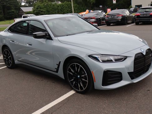 Used 2025 BMW i4 xDrive40i AWD/4WD image 4